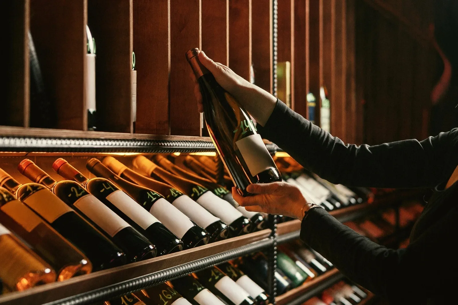 Mastering Wine Ageing: When to Cellar a Bottle and When to Drink It