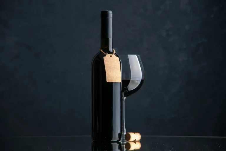 Hide all visual clues to ensure a true blind tasting. Use bags, fabric wraps, or numbered decanters to keep bottles organised yet fully concealed.
